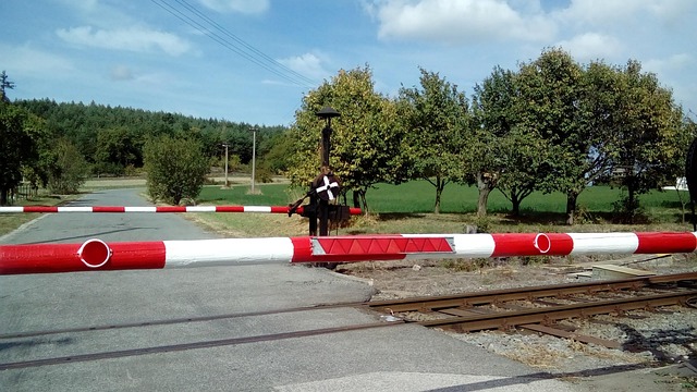 Závora má různý tvar a velikost.